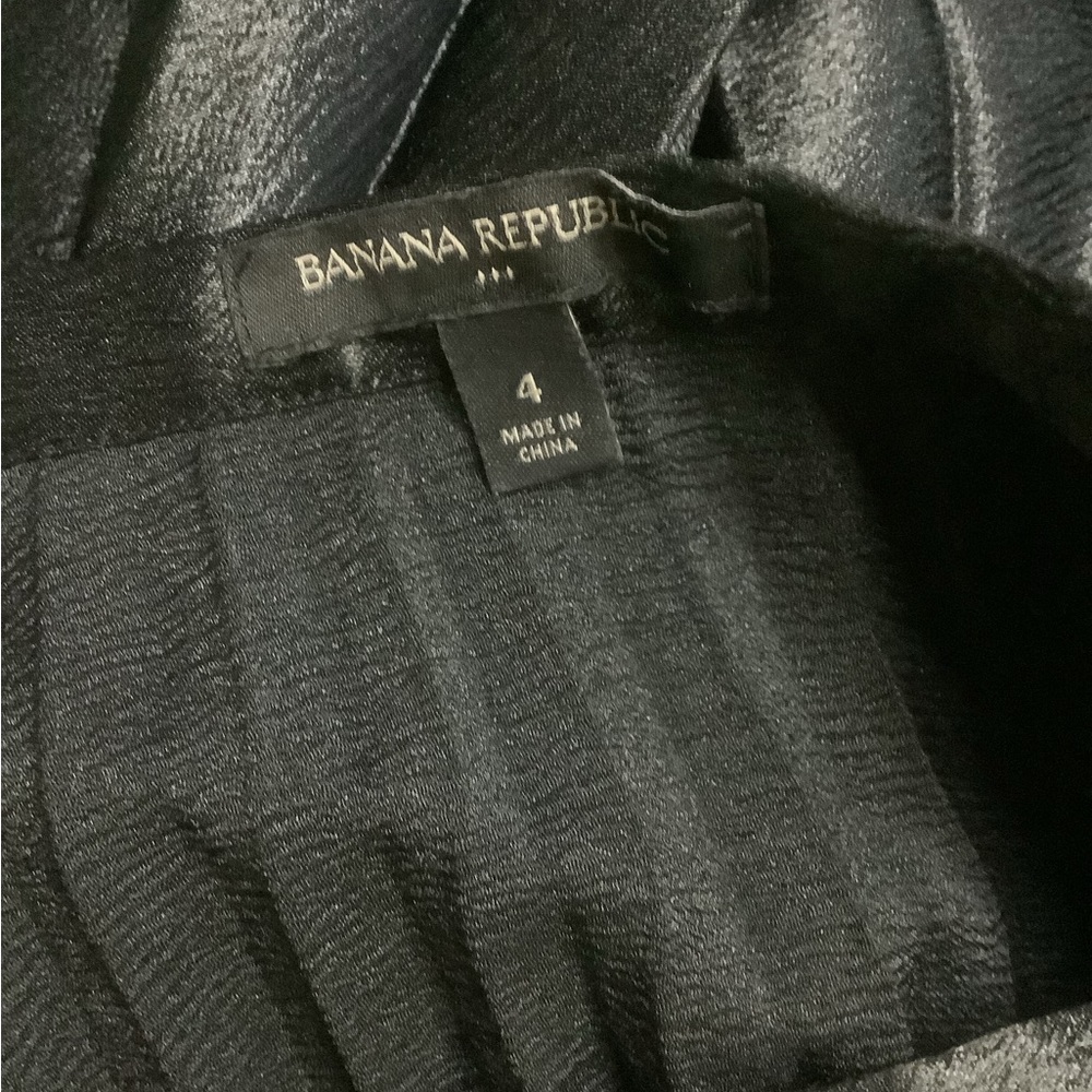 Banana Republic Midi skirt pleated size 4 black nwot - Picture 6 of 8